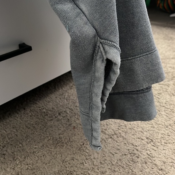 TARGET CREWNECK - Picture 3 of 3